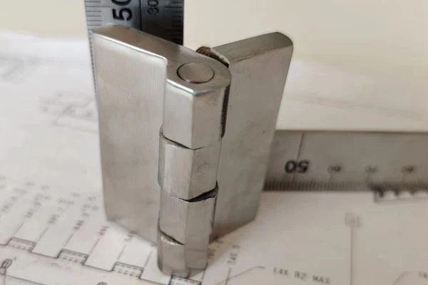 Axis Welding Hinge