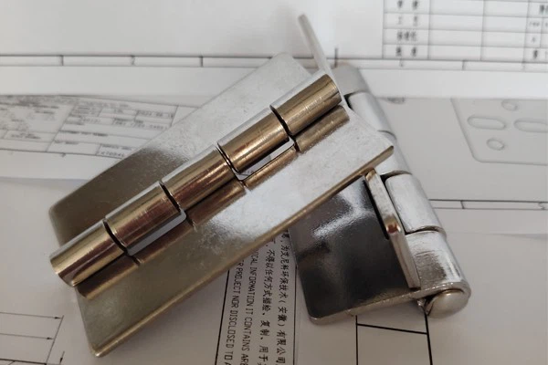 Impact Resistance Hinges For Gate