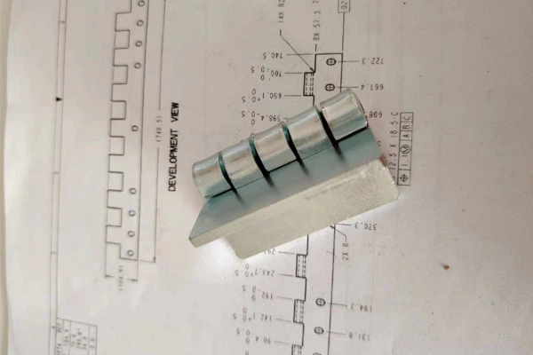 Zinc-aluminum Coated Heavy Duty Torque Hinge